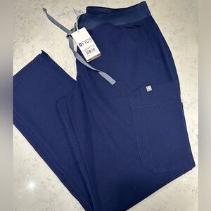 BRAND NEW figs yola skinny scrub pants with yoga waistband medium